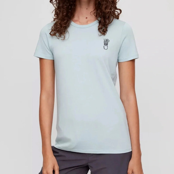 Aritzia Babaton Lagarde T-Shirt in Sea Spray Embroidered Snake Plant Siz… - Picture 1 of 6